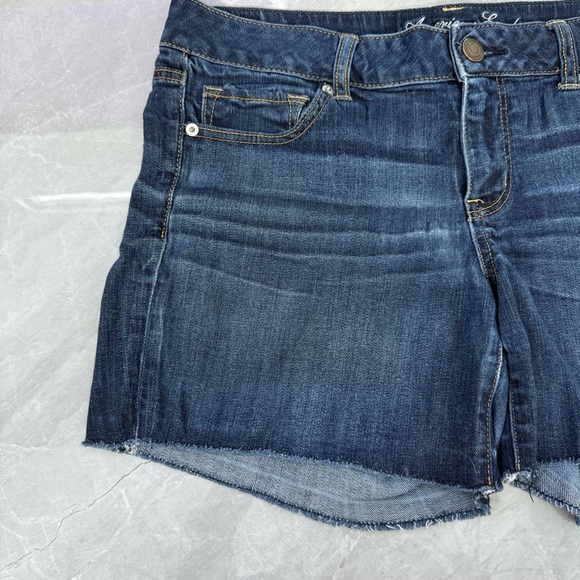 Women’s American Eagle Stretch Dark Wash Jean Shorts Plus Size 14 - Picture 3 of 16